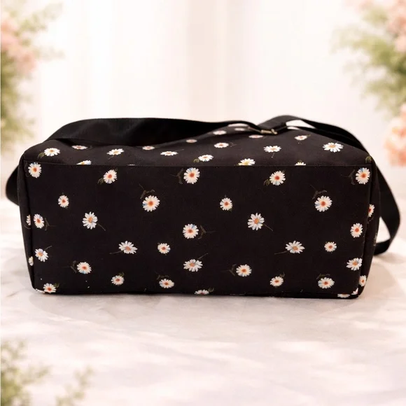 Alice + Olivia Black Daisy Print Travel Weekender Duffle Bag 🌼 - Picture 4 of 14
